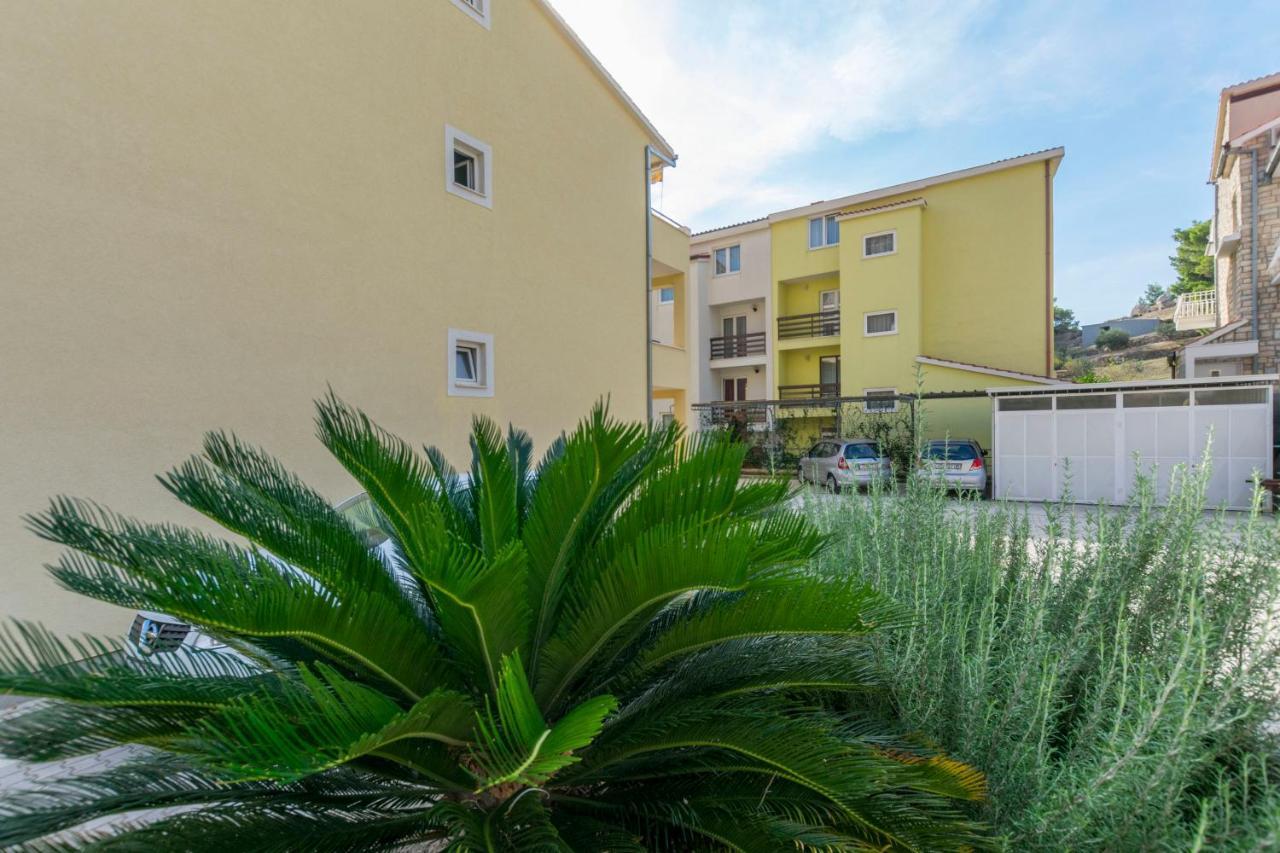 Apartment Dora Duce Exterior photo